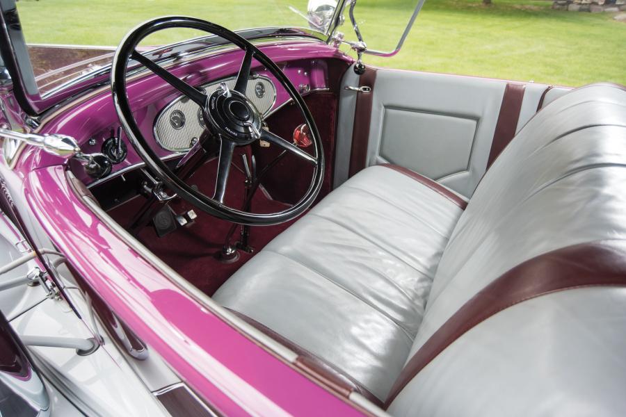 Интерьер LaSalle 7-Passenger Touring by Fleetwood (345-A 4657) 1931 года  (фото 21 из 24)